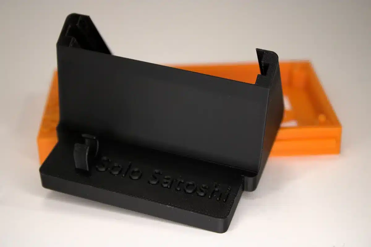 AxeStand – Upright Bitaxe Stand - Image 3